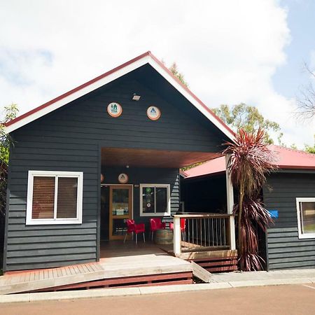 Хостел Margaret River Backpackers Yha Екстер'єр фото